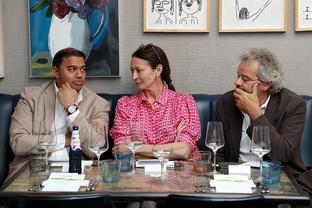 西班牙媒体：德科与阿方索-戴维斯经纪人在巴塞罗那会面